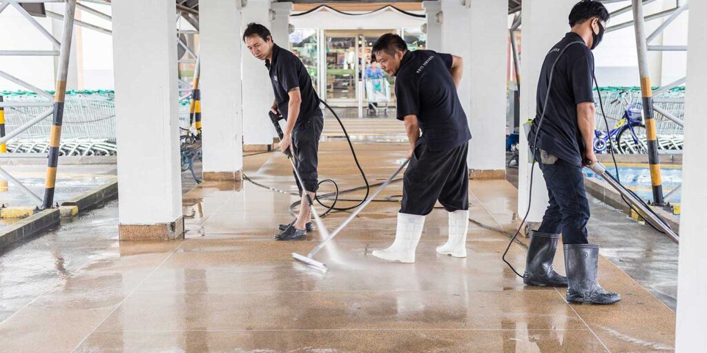 Commercial Pressure Washing